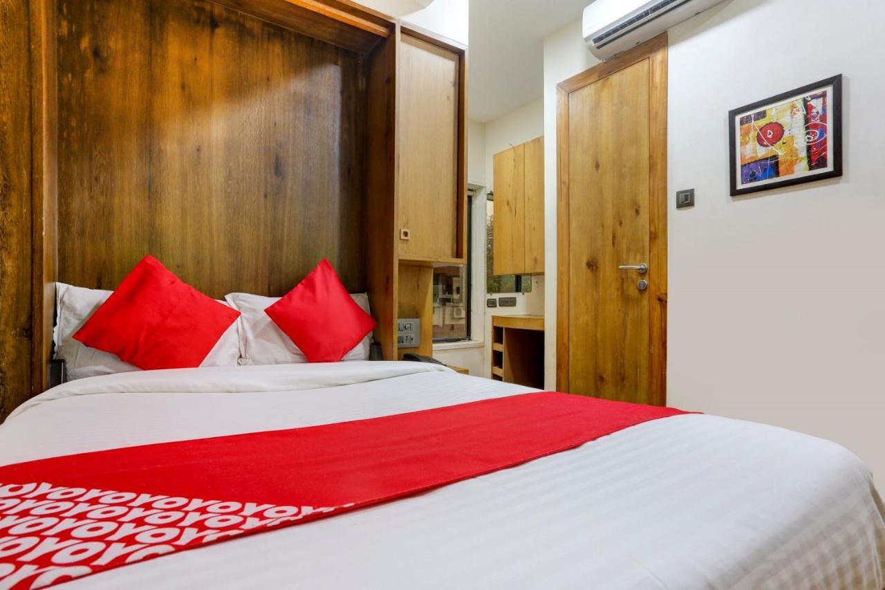 Oyo 81549 Hotel Elegance Nx Мумбаи Экстерьер фото